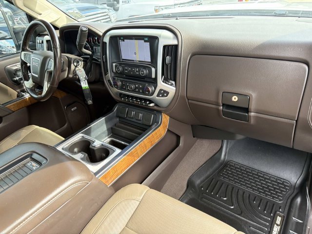 Used 2019 GMC Sierra 2500 SLT w/ Duramax Plus Package AWD/4WD image 17