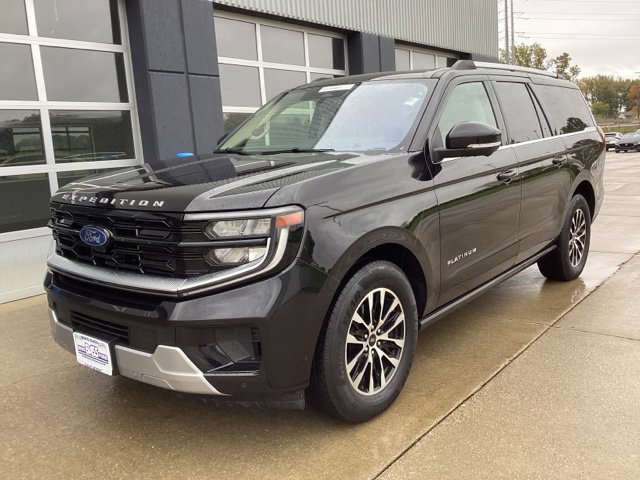Used 2025 Ford Expedition Max Platinum AWD/4WD image 2