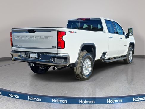 Used 2025 Chevrolet Silverado 2500 LTZ w/ LTZ Convenience Package image 7