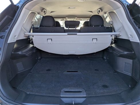 Used 2017 Nissan Rogue SV w/ Midnight Edition Package image 20