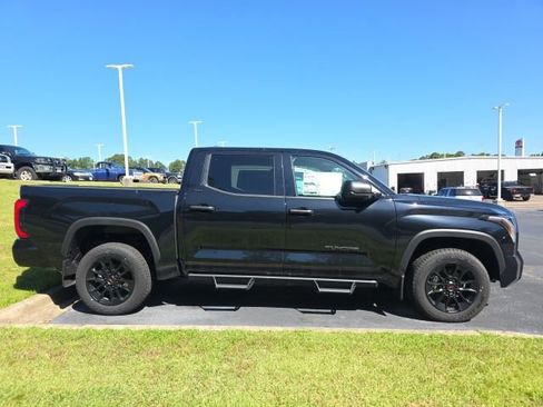 Certified 2025 Toyota Tundra SR5 AWD/4WD image 8
