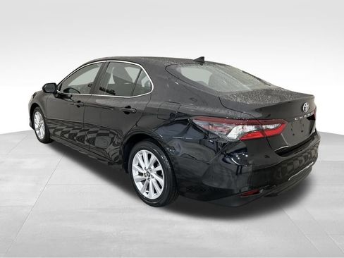 Used 2024 Toyota Camry LE image 3