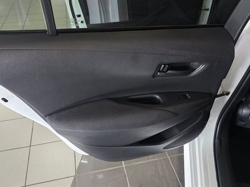 Used 2022 Toyota Corolla LE FWD image 17