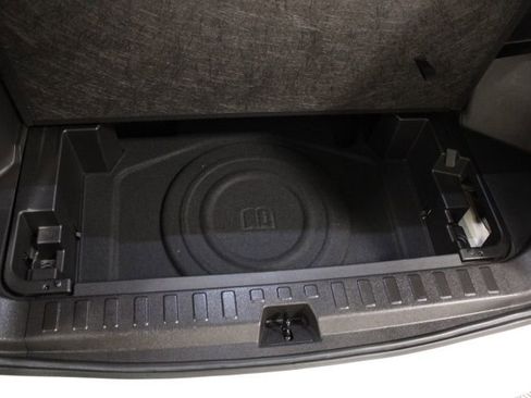 Used 2022 GMC Terrain SLE w/ Driver Convenience Package image 14