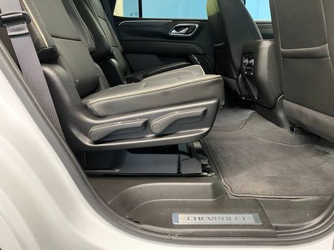 Used 2024 Chevrolet Tahoe Premier w/ Premium Package image 47