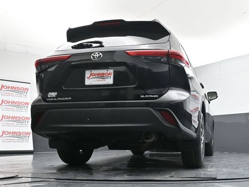 Used 2023 Toyota Highlander XLE image 40