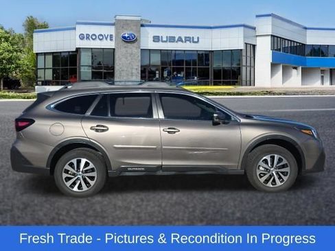 Certified 2022 Subaru Outback Premium AWD/4WD image 7