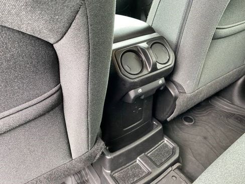 Used 2024 Jeep Wrangler Unlimited AWD/4WD image 26