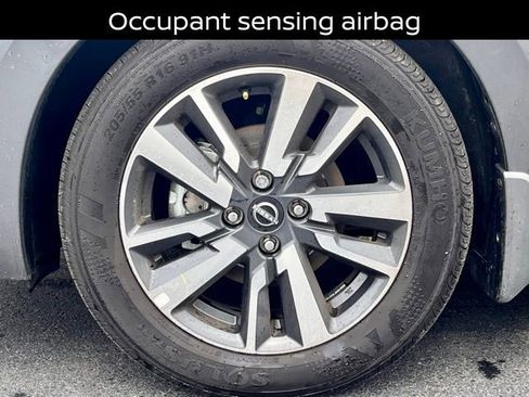 Certified 2024 Nissan Versa SV w/ Trunk Package image 22