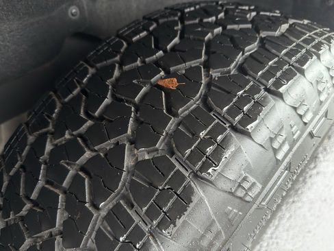 Used 2021 Chevrolet Silverado 1500 High Country w/ Technology Package image 10