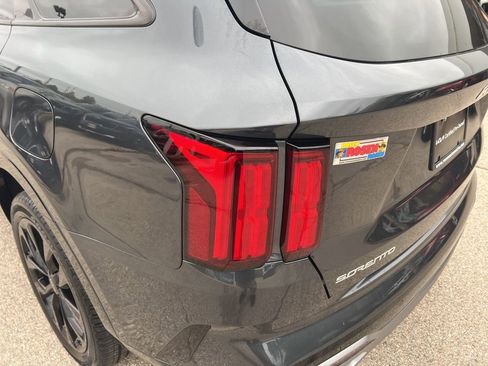 Used 2023 Kia Sorento SX image 37
