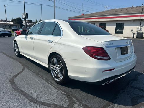 Used 2017 Mercedes-Benz E 300 image 7