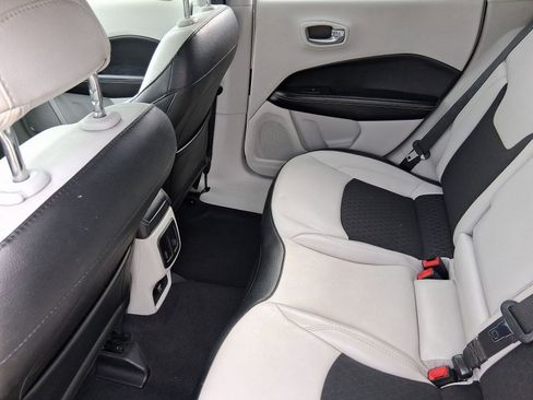 Used 2020 Jeep Compass Latitude image 29