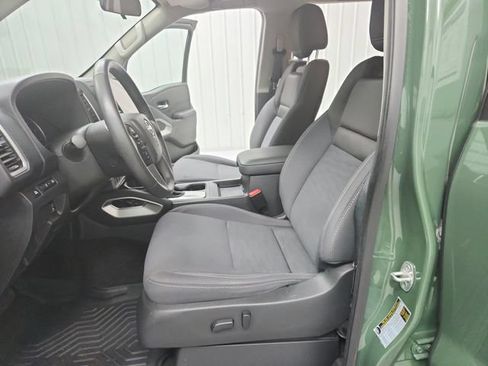 Used 2023 Nissan Frontier SV w/ SV Convenience Package RWD image 20