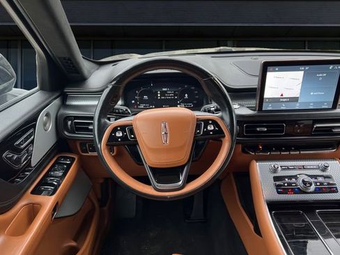 Used 2023 Lincoln Aviator Black Label image 12