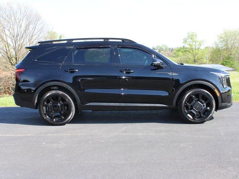 Used 2025 Kia Sorento SX Prestige image 2