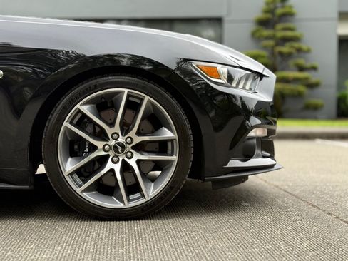 Used 2016 Ford Mustang GT Premium w/ Equipment Group 401A RWD image 16