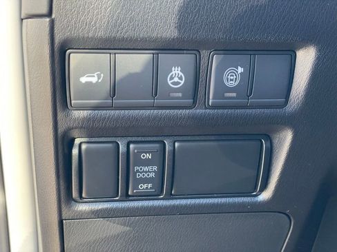 Certified 2024 Nissan Armada SL w/ Captain's Chairs Package AWD/4WD image 14