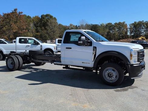 New 2026 Ford F550 XL image 2