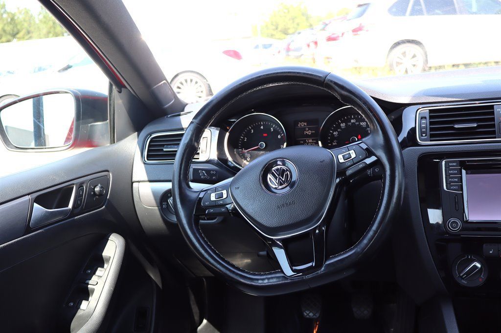 Used 2016 Volkswagen Jetta Sport FWD image 13