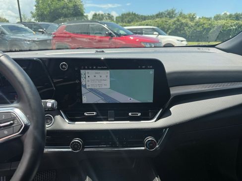 Used 2025 Chevrolet Equinox LT FWD image 21