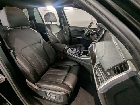 Used 2021 BMW X5 xDrive40i w/ M Sport Package image 28