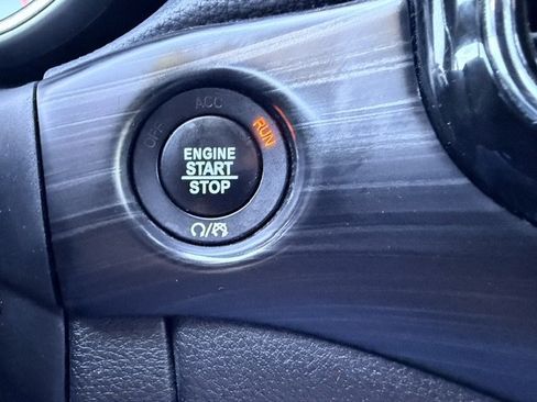 Used 2020 Jeep Grand Cherokee Altitude RWD image 23