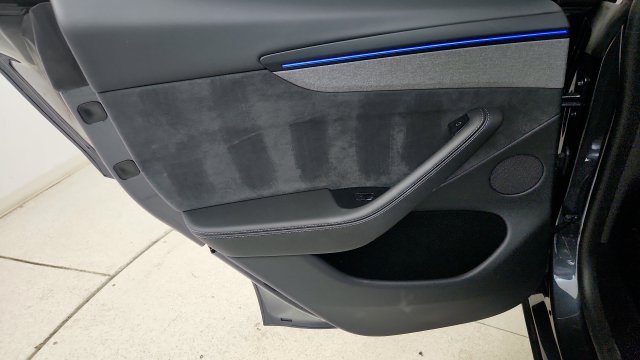 Used 2026 Tesla Model Y AWD image 43