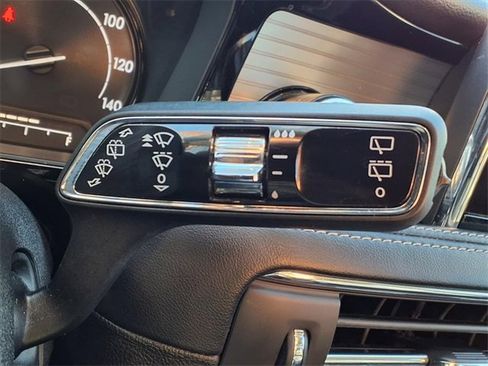 Certified 2021 Lincoln Corsair AWD image 16