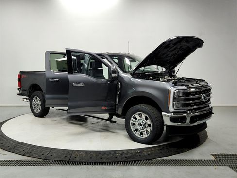 New 2026 Ford F250 Lariat w/ Lariat Ultimate Package image 9
