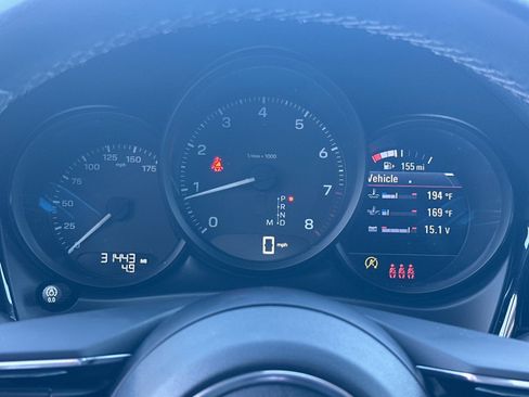 Used 2022 Porsche Macan image 24