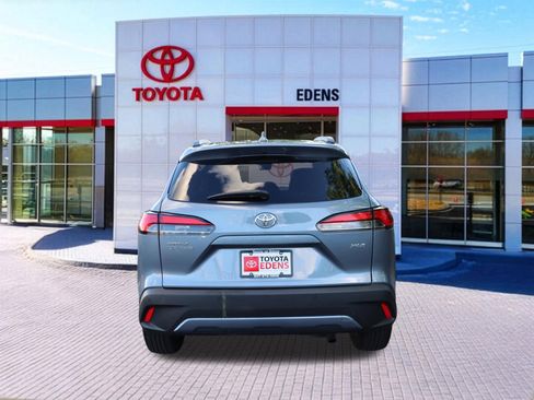 Certified 2024 Toyota Corolla Cross XLE FWD image 4
