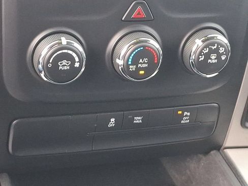 Used 2019 RAM 1500 Warlock AWD/4WD image 15