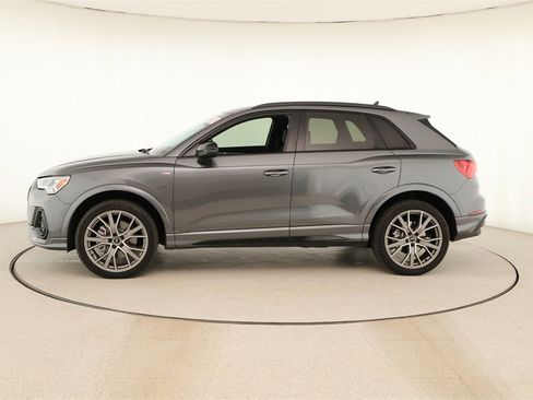 Certified 2025 Audi Q3 2.0T Premium Plus w/ Premium Plus Package image 2