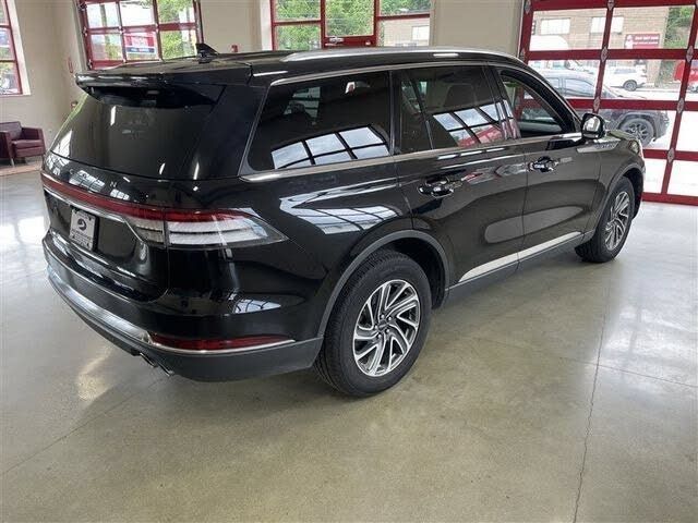 Used 2023 Lincoln Aviator AWD image 7