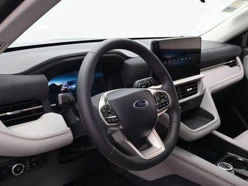 New 2026 Ford Explorer Active w/ Active Comfort Package RWD image 16