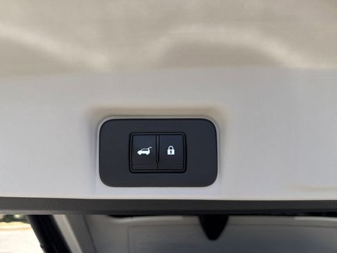 Certified 2023 Nissan Ariya AWD image 14