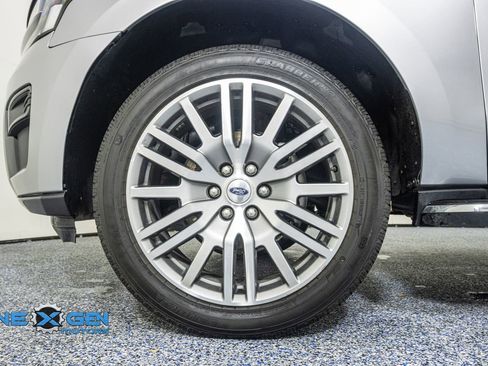 Used 2024 Ford Expedition XLT image 48