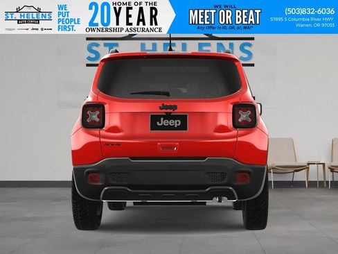 New 2023 Jeep Renegade Latitude w/ Sun/Sound Group image 13