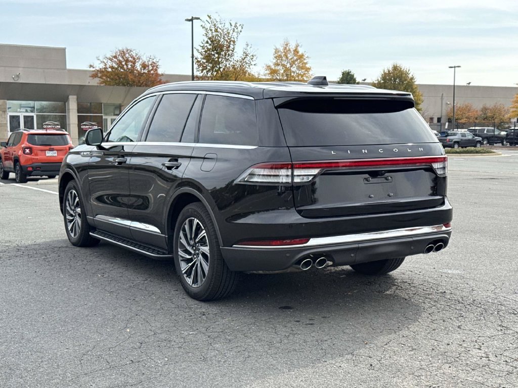 Used 2025 Lincoln Aviator AWD image 21