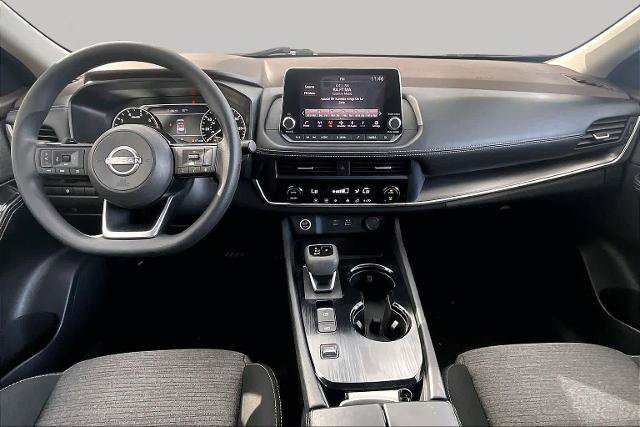 Certified 2023 Nissan Rogue SV FWD image 15