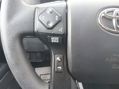 Used 2022 Toyota Tacoma SR image 18