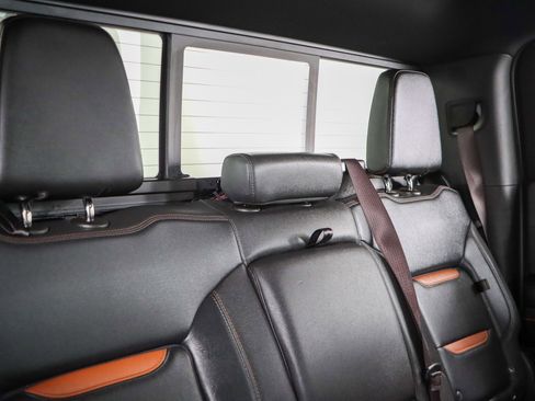 Used 2023 GMC Sierra 1500 AT4 w/ AT4 Premium Package image 32