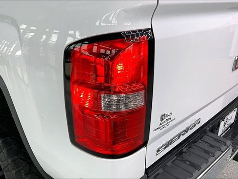 Used 2017 GMC Sierra 1500 SLE w/ SLE Value Package AWD/4WD image 22