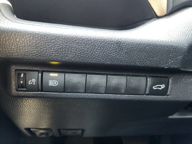 Certified 2025 Toyota RAV4 XLE Premium FWD image 21