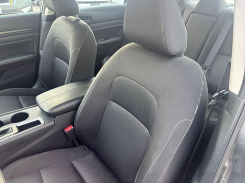 Used 2025 Nissan Altima 2.5 SV image 35