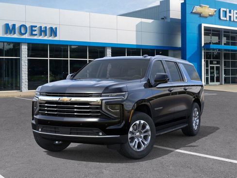 New 2026 Chevrolet Suburban LT w/ Comfort Package image 6