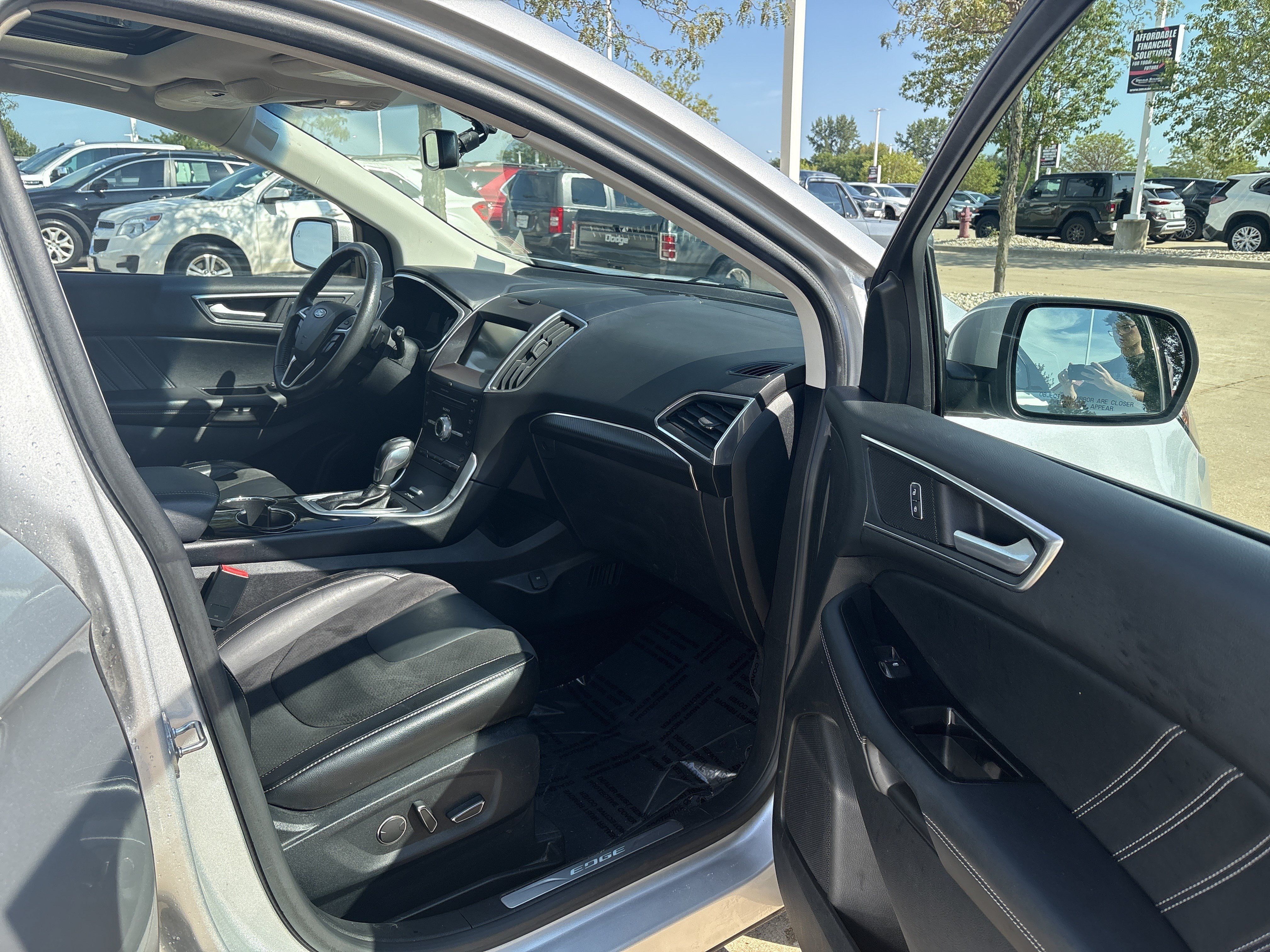 Used 2017 Ford Edge Sport w/ Technology Package AWD/4WD image 14