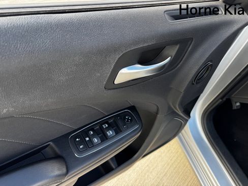 Used 2019 Dodge Charger SXT image 11