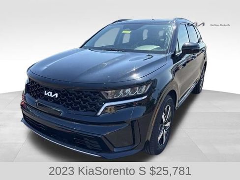Used 2023 Kia Sorento S w/ Panoramic Sunroof Package FWD image 4